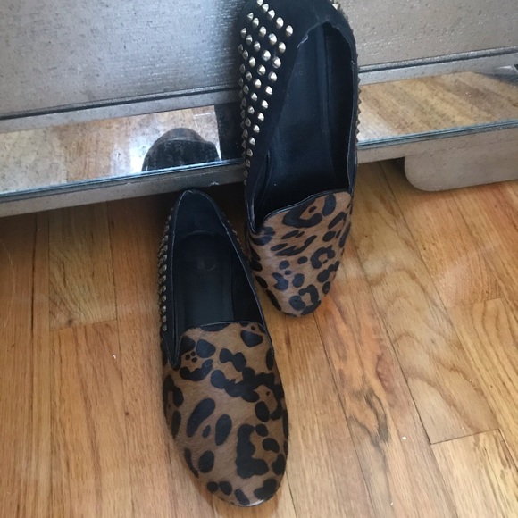 Flats - Picture 3 of 3